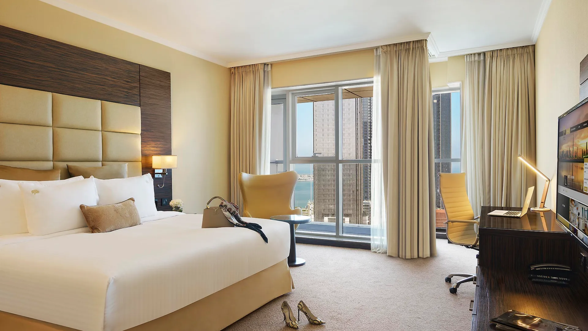 Jannah Burj Al Sarab Hotel Abu Dhabi United Arab Emirates